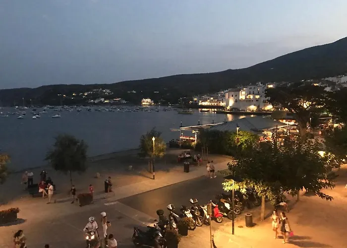 ROQUES - Casa en primera línea de mar en CADAQUÉS